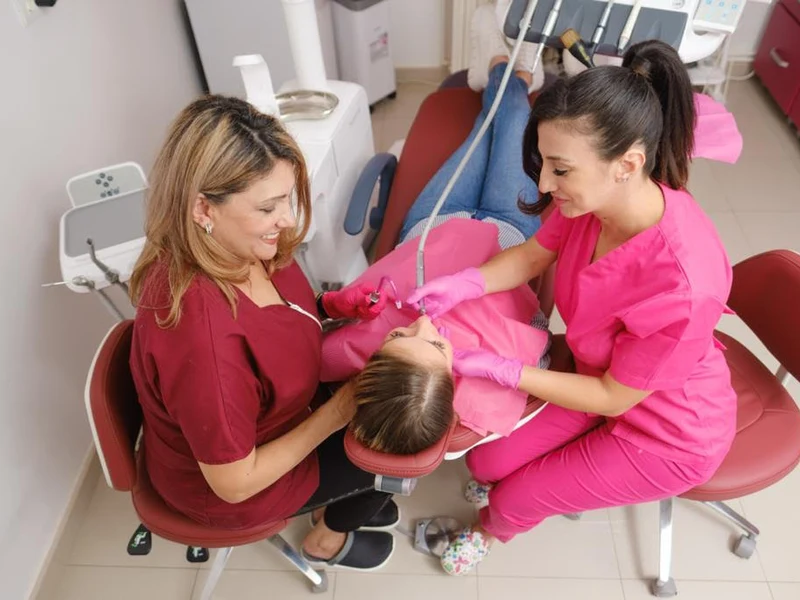 Implantologie și estetică la standarde actuale